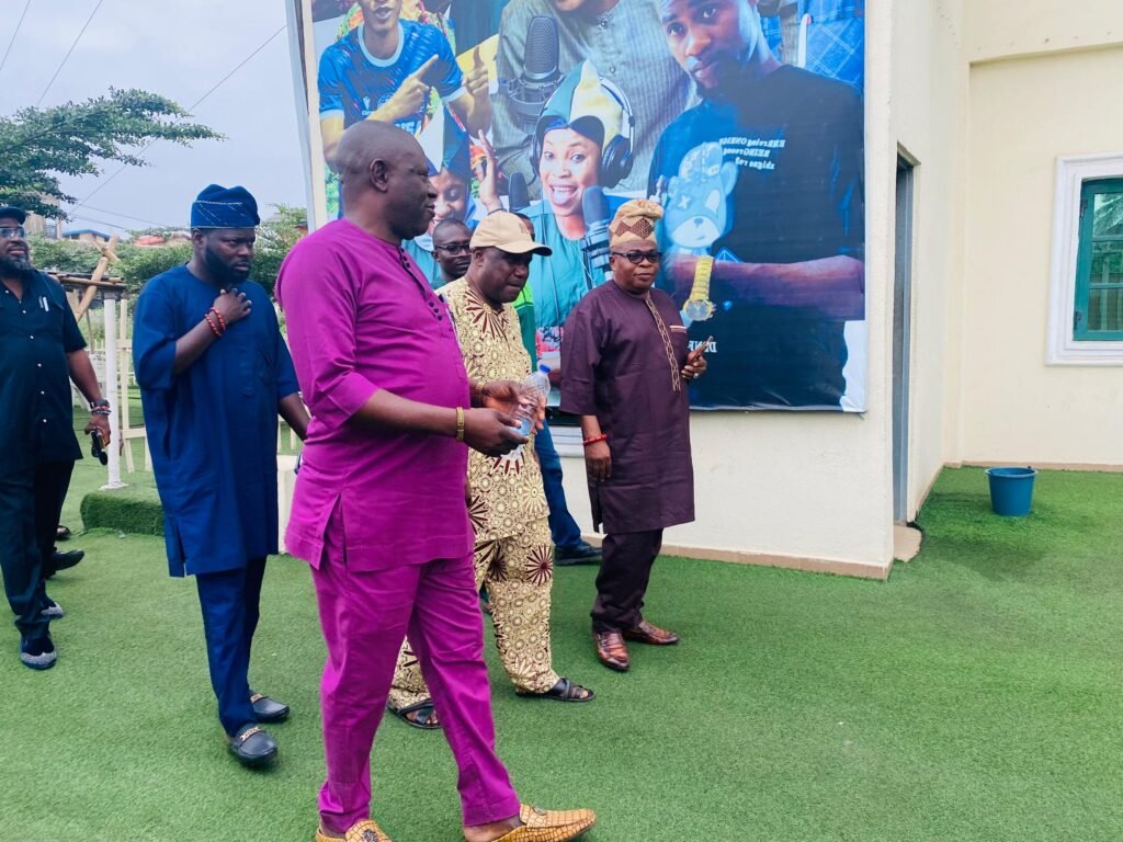  Senator Buhari's Condolence Visit to Alhaji Abolade Salami in Ibadan
